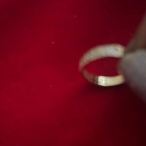 Elegant Gold Women's Ring